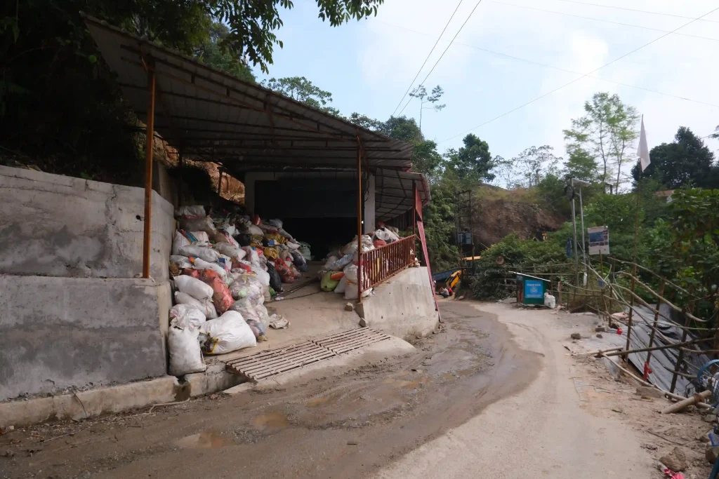 Entrance to the Waste Segregation Unit at the Rangli Rangliot Block, Takdah, Darjeeling